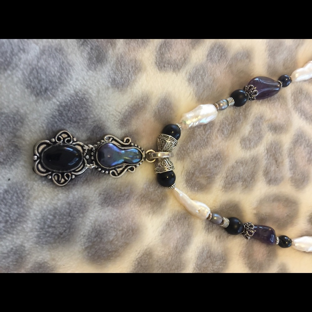 Onyx freshwater pearl and amethyst necklace